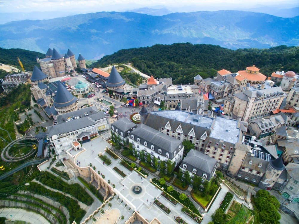 Hoi An/ Da Nang - Ba Na Hills - Golden Bridge Deluxe Small Group | ®ExcursionMania