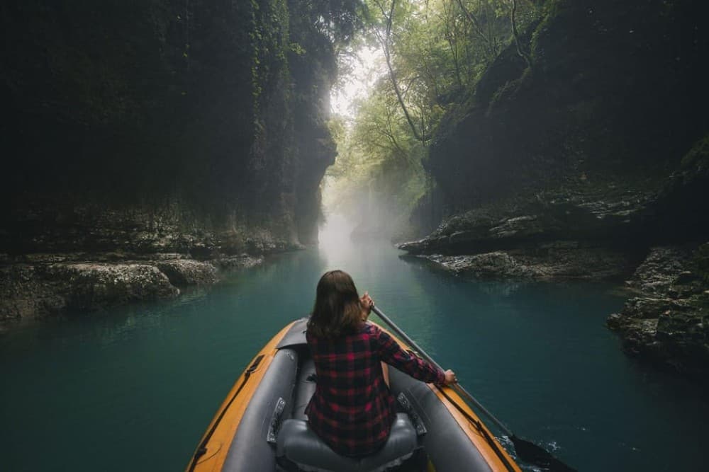 From Kutaisi:Canyons and caves tour with transfer to Tbilisi | ®ExcursionMania