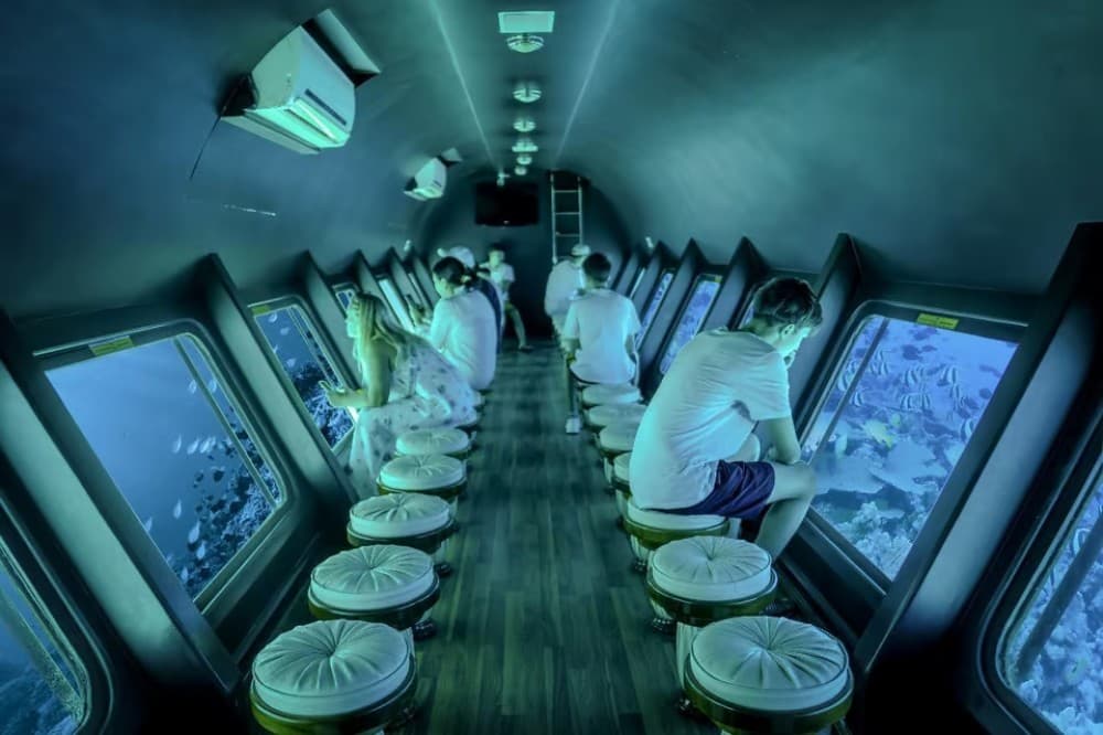 Hurghada: Royal Seascope Submarine Cruise with Snorkel Sto | ®ExcursionMania