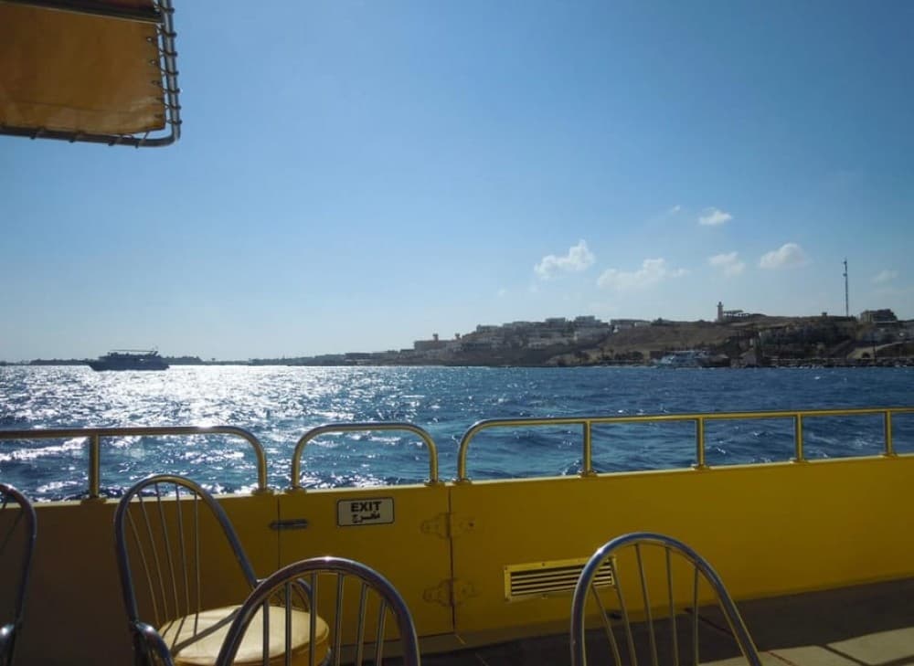 Cairo: Ain Sokhna Semi-Submarine with optional Transfer | ®ExcursionMania