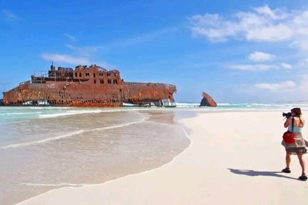 Shipwreck, Fatima Chapel, Viana Desert & Rabil Pottery | ®ExcursionMania