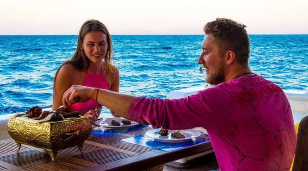 Dahab: luxury Snorkeling cruise with buffet lunch | ®ExcursionMania