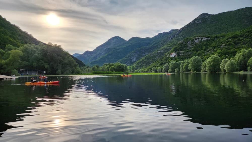 Skadar Lake: Guided tour on Kayak or Paddle board | ®ExcursionMania