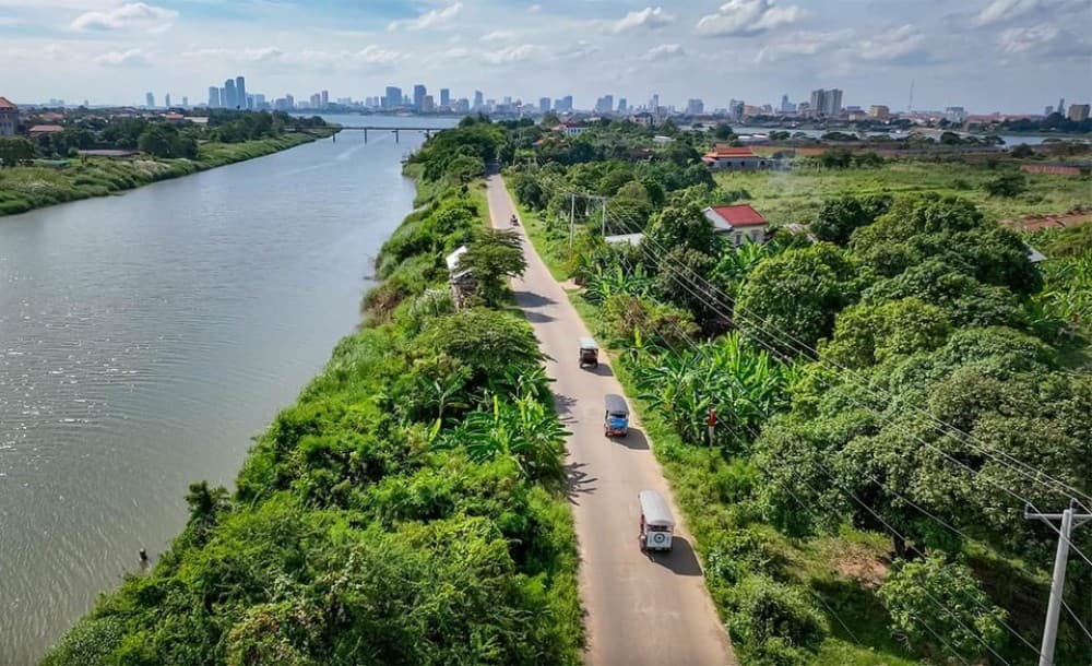 Phnom Penh to Silk Island By Tuk-Tuk with local Expert | ®ExcursionMania