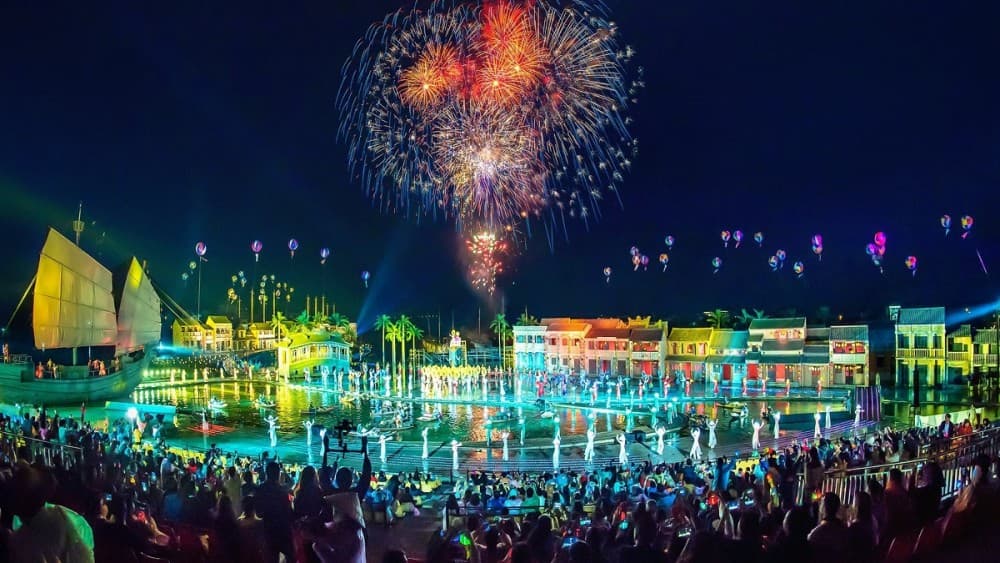Shuttle bus Da Nang- Hoi An Memories Show- Da Nang | ®ExcursionMania