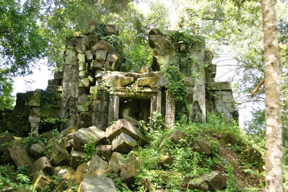 From Siem Reap: Koh Ker and Beng Mealea Private Day Tour | ®ExcursionMania