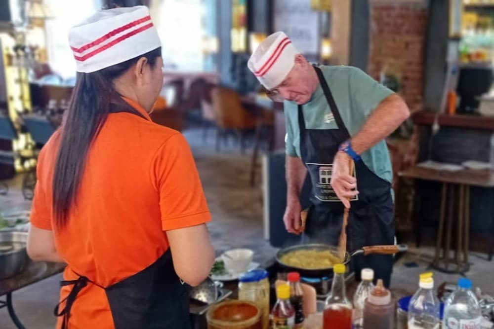 Kampot : Cooking Class in a Local Chef with Market Tour | ®ExcursionMania