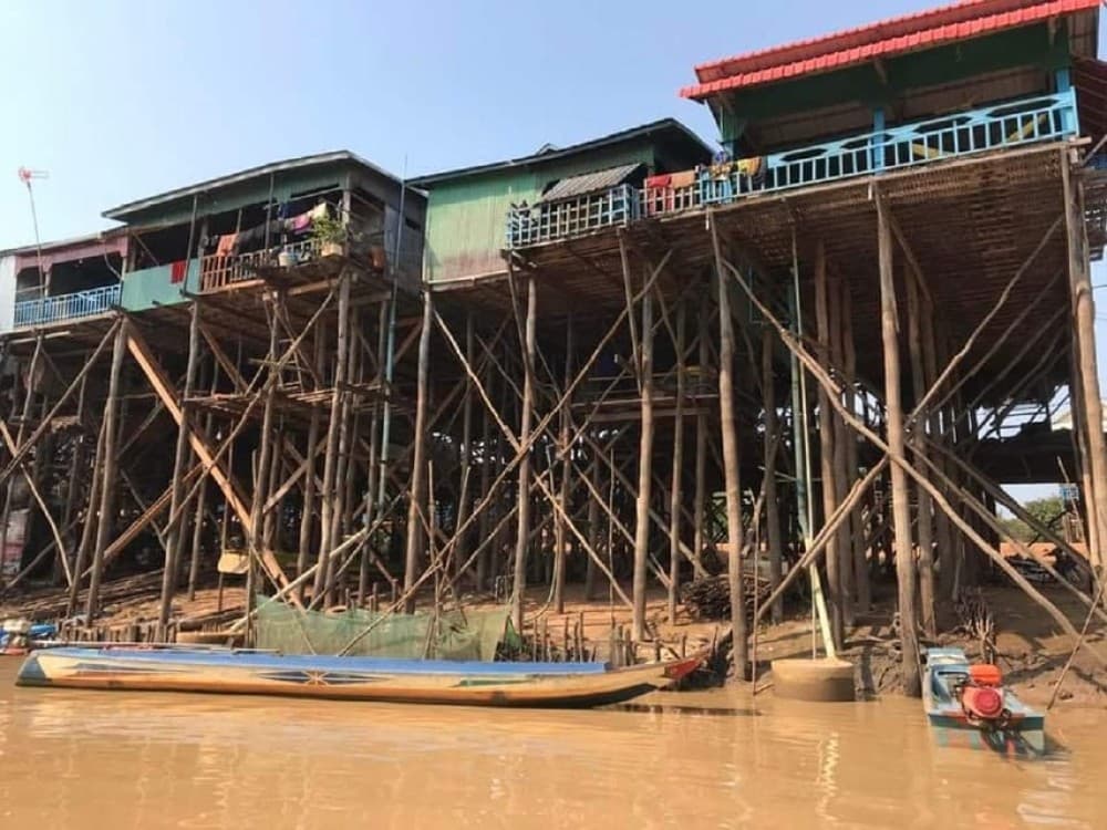 From Siem Reap: Floating Village Tour by Boat | ®ExcursionMania