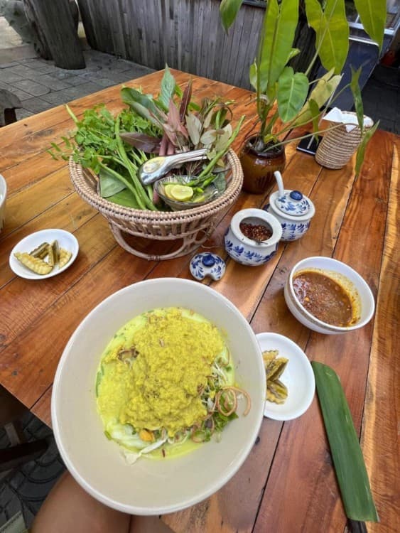 Phnom Penh: Evening Food Tour with Drinks & Tuk Tuk Included | ®ExcursionMania