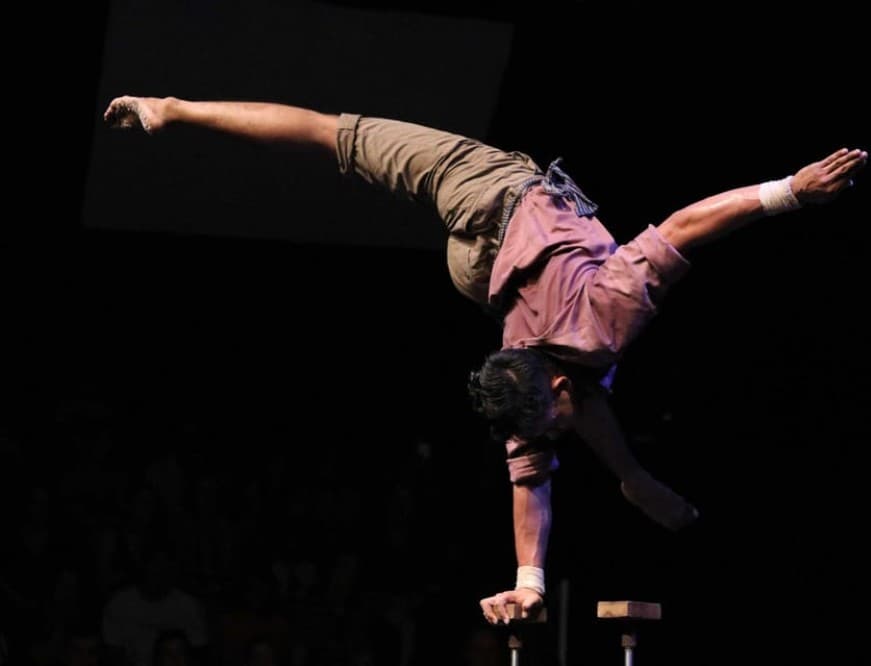Siem Reap: The Cambodian Circus Show with Pick up & Drop off | ®ExcursionMania