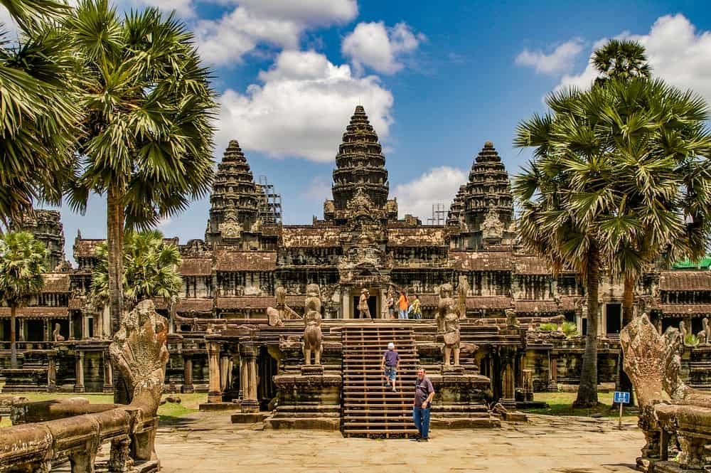 Siem Reap Unfoggetable Temple Tour 2-Day with Sunrise/Sunset | ®ExcursionMania