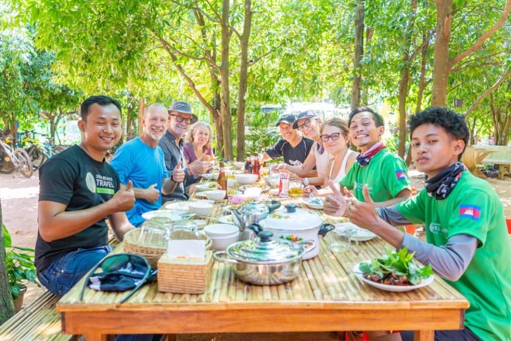 Kampong Phluk: Floating Village Bike Tour and Sunset Cruise | ®ExcursionMania