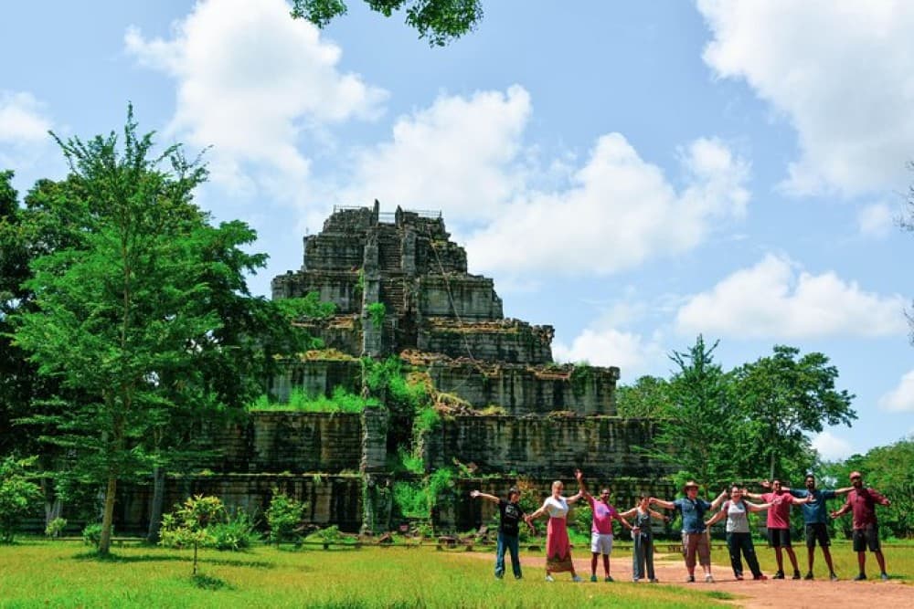 Koh Ker & Beng Mealea Temple Guided Tour | ®ExcursionMania