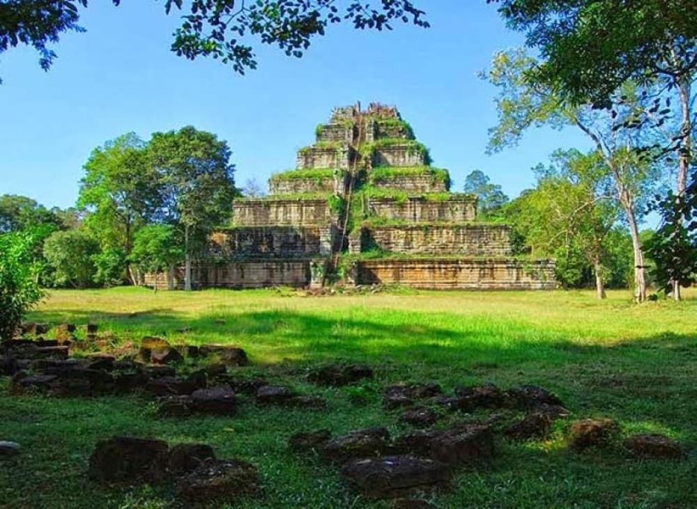 Koh Ker & Beng Mealea Temple Guided Tour | ®ExcursionMania