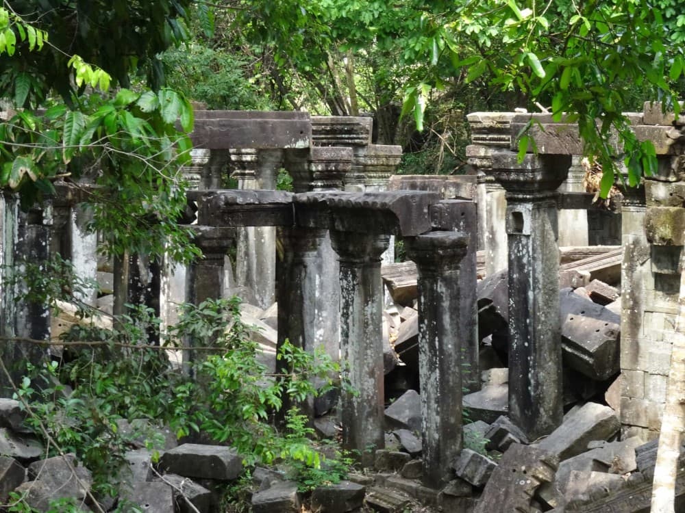 Koh Ker & Beng Mealea Temple Guided Tour | ®ExcursionMania