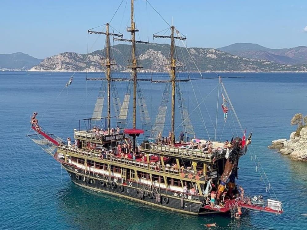 Marmaris: Marmaris Big Boss Diamond Pirate Boat Trip | ®ExcursionMania