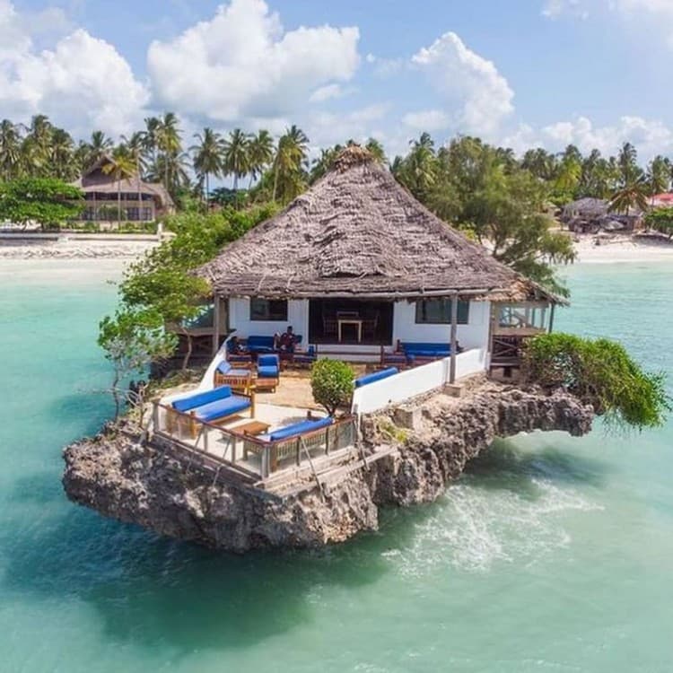 Blue Lagoon, Starfish Tour, The Rock, Paje Beach, Kuza Cave | ®ExcursionMania