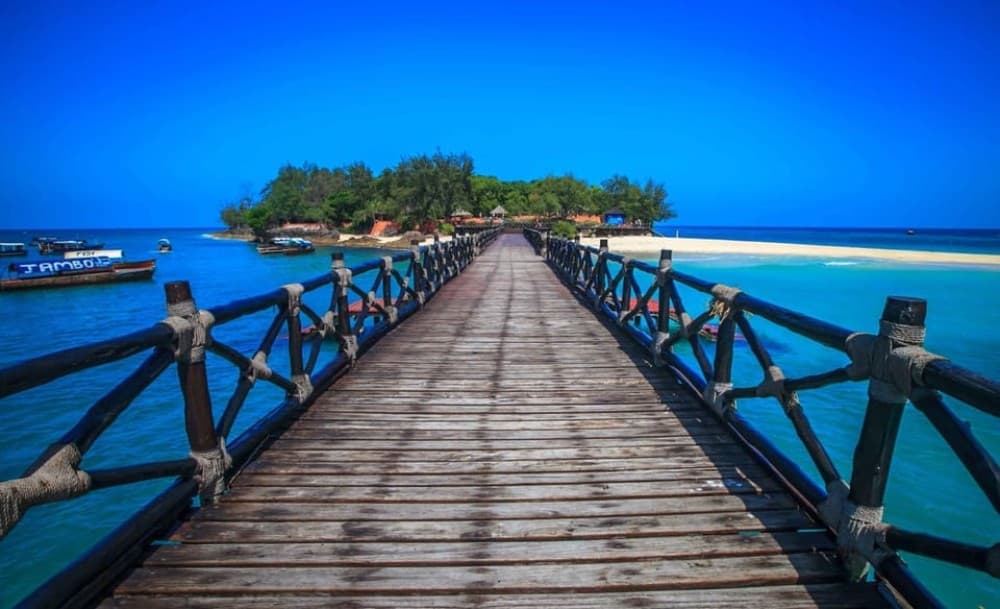 Prison island and Nakupenda sandbank | ®ExcursionMania