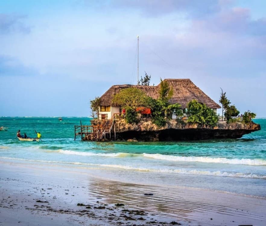 Kuza Cave, Blue Lagoon, The Rock Restaurant, Kaefunk Beach | ®ExcursionMania