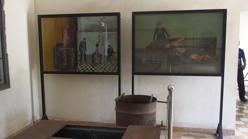 Phnom Penh : S21 Tuol Sleng Museum & Killing Fields | ®ExcursionMania