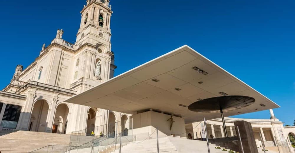 From Lisbon: Obidos, Nazaré and Fátima | ®ExcursionMania