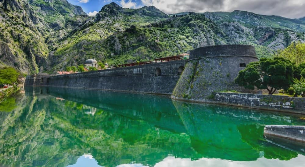 From Dubrovnik: Montenegro Boat Tour from Perast to Kotor | ®ExcursionMania