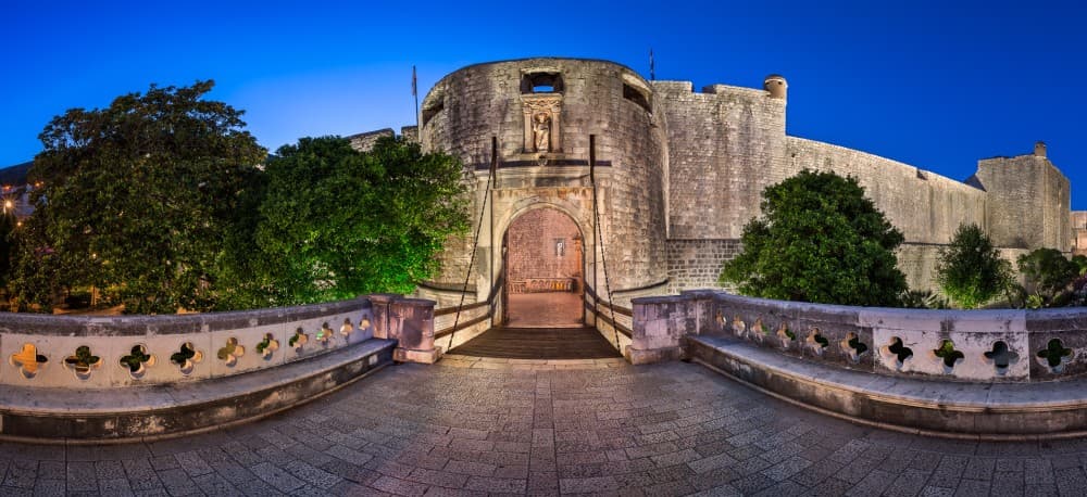 From Dubrovnik: Mostar and Kravice Waterfalls Day Trip | ®ExcursionMania