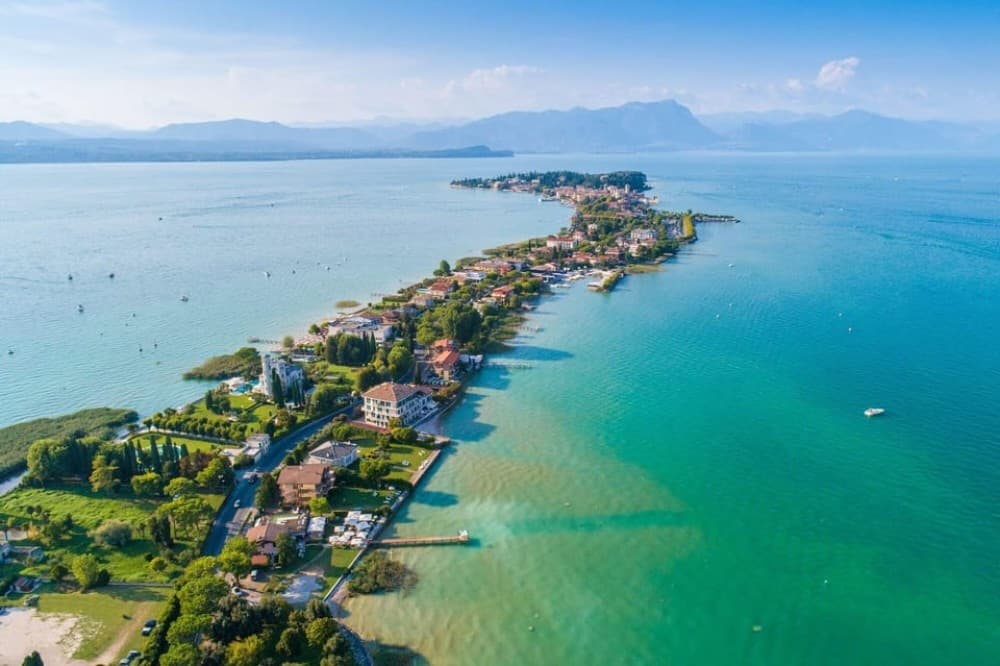 Milan: Verona Day Tour with a Lake Garda Cruise to Sirmione | ®ExcursionMania