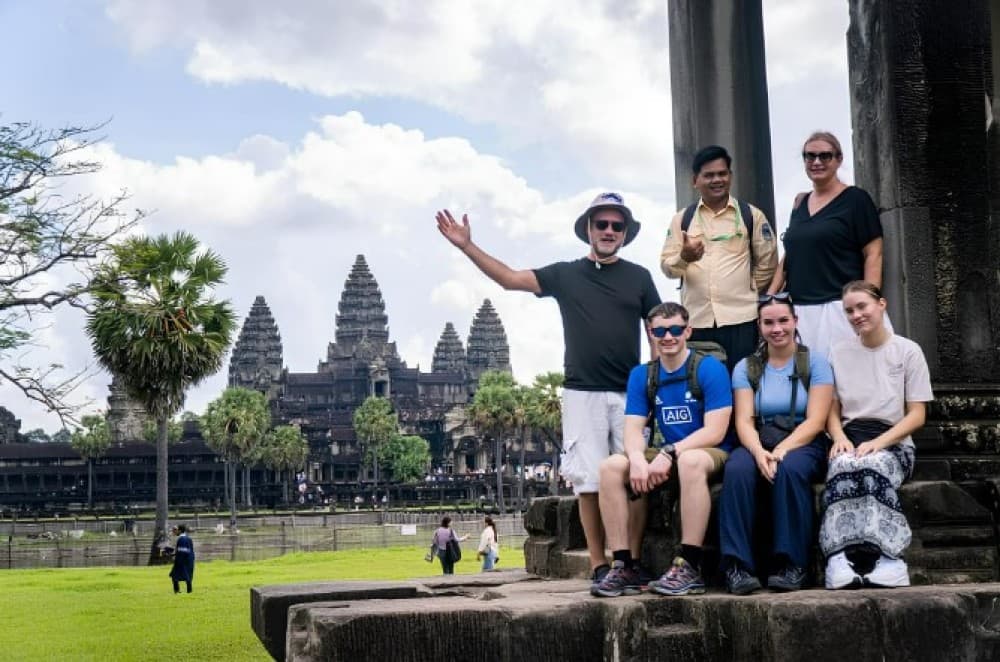 Angkor Wat: Guided Vespa Tour inclusive lunch at local house | ®ExcursionMania