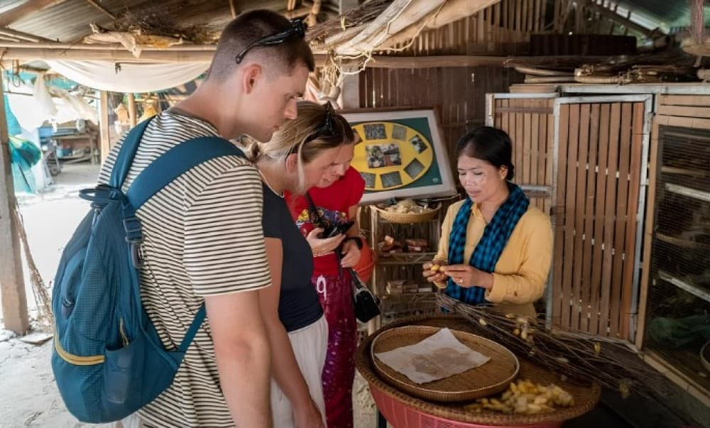Silk Island Full-Day Vespa Tour Include Lunch at Local house | ®ExcursionMania