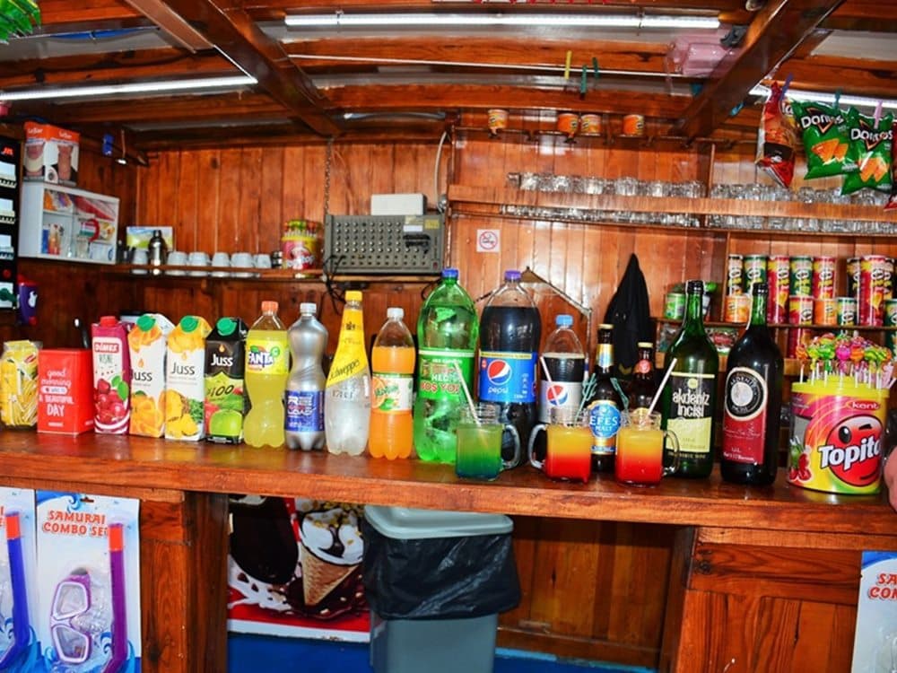 Icmeler Booze Cruise With Ultra All Inclusive Alcoholic Drinks | ®ExcursionMania