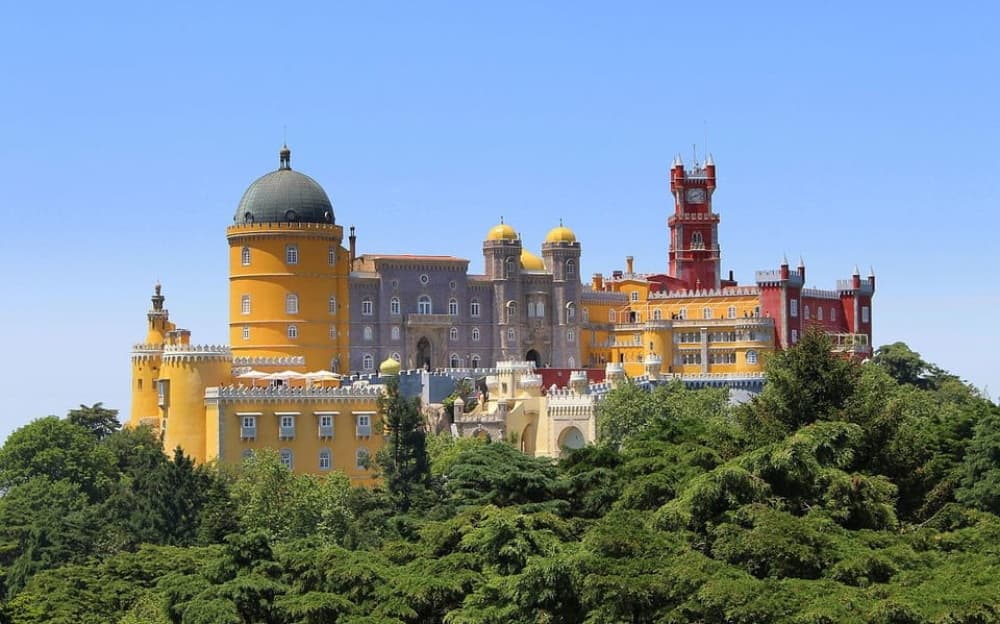 From Lisbon: Full-Day Tour to Sintra and Cascais by Car | ®ExcursionMania