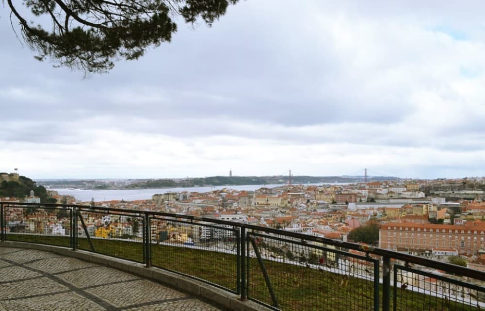 Lisbon: Vintage vehicle replica Private Tour | ®ExcursionMania