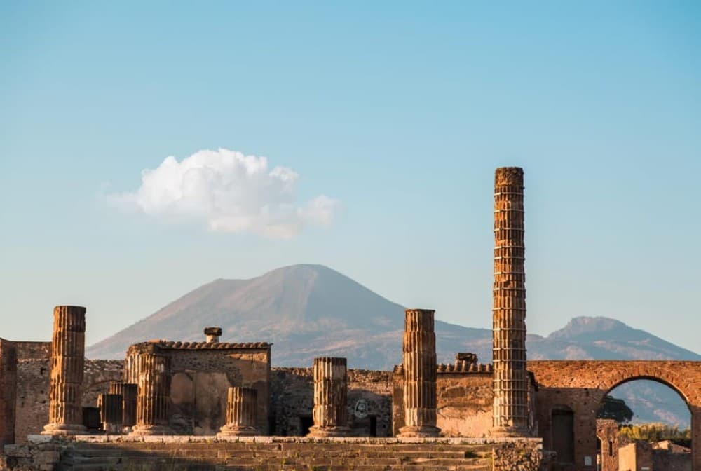 From Naples: Pompeii and Sorrento Bus Tour with Guide | ®ExcursionMania