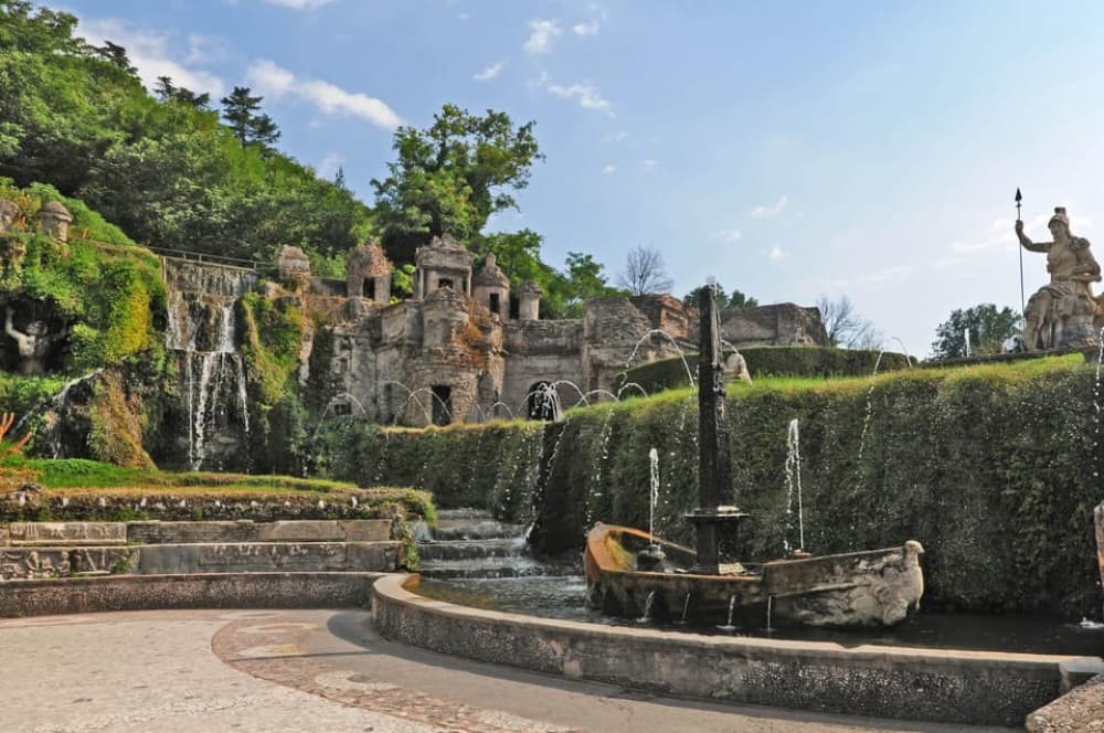 From Naples: Pompeii and Sorrento Bus Tour with Guide | ®ExcursionMania