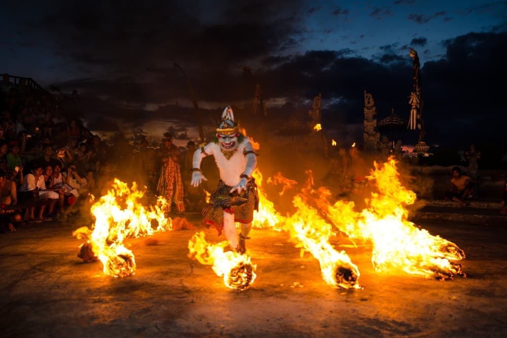 Half-Day Tour: Uluwatu Temple and Kecak Fire Dance Show | ®ExcursionMania