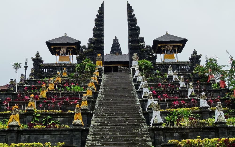 Besakih Temple Tour: the Biggest Temple in Bali | ®ExcursionMania