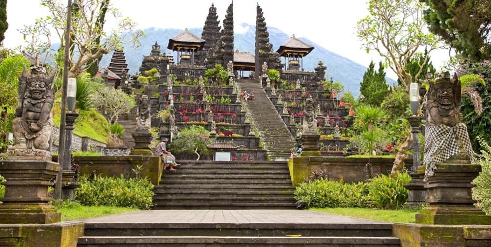 Besakih Temple Tour: the Biggest Temple in Bali | ®ExcursionMania