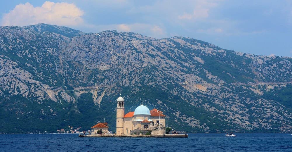 From Kotor: Relaxing Boat Tour to Perast & Lady of the Rocks | ®ExcursionMania