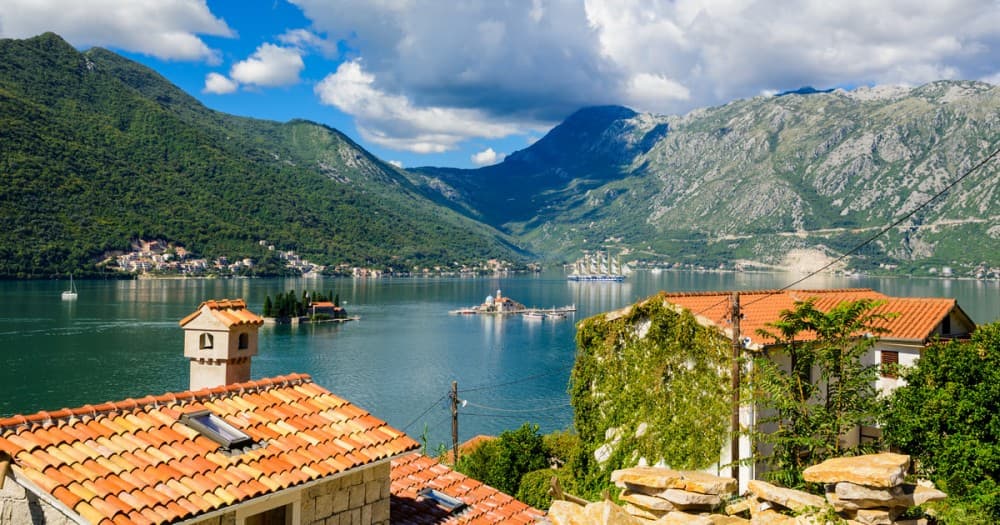 From Kotor: Relaxing Boat Tour to Perast & Lady of the Rocks | ®ExcursionMania