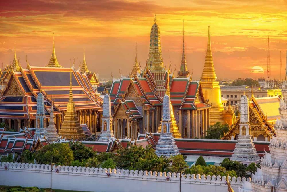 Bangkoks Grand Palace, Best Three Temples & Iconic Attractions | ®ExcursionMania