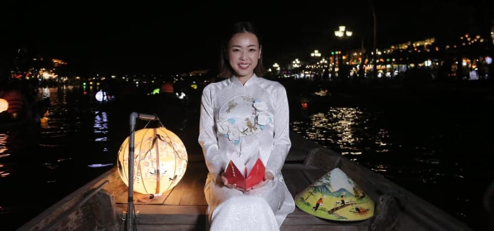 Hoi An/Da Nang: Private Photoshoot & Guided Walking Tour | ®ExcursionMania