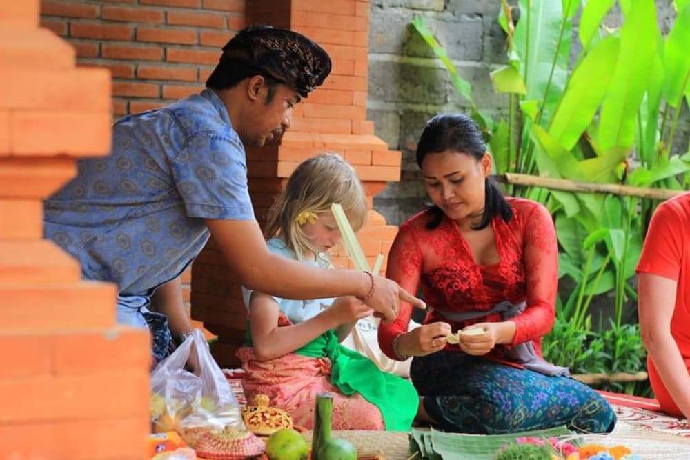 Private Tour: Ubud Day Tour with Traditional Offering Lesson | ®ExcursionMania