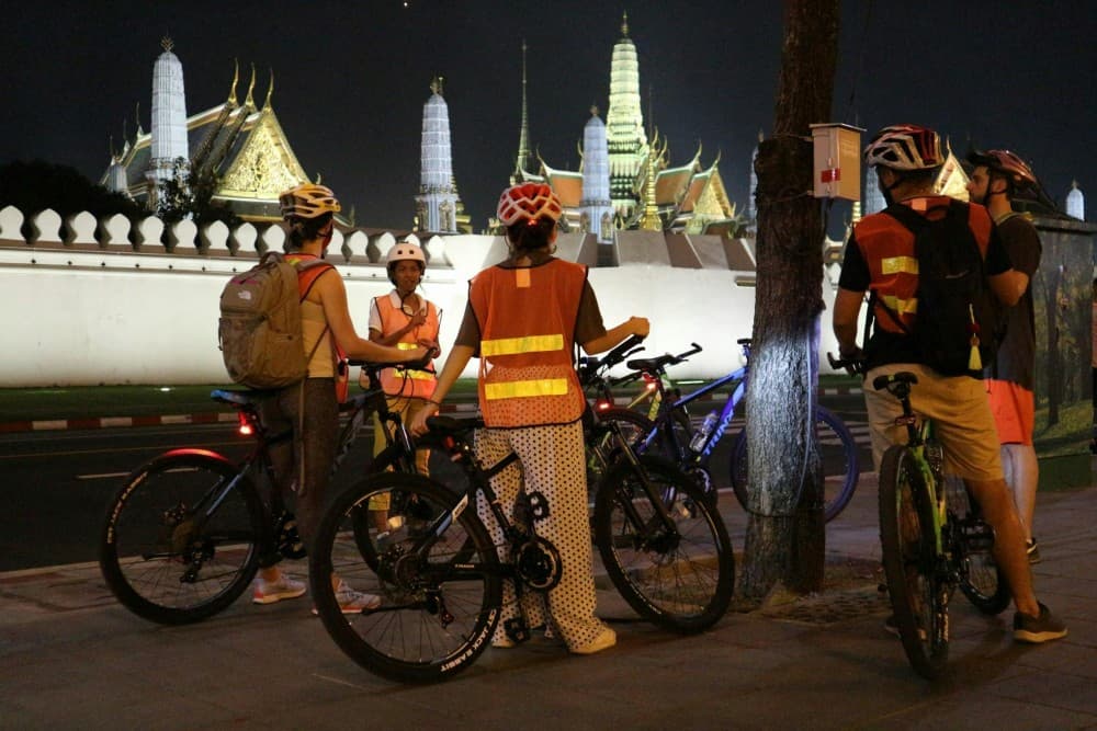 Bangkoks Popular Night Bike Tour | ®ExcursionMania