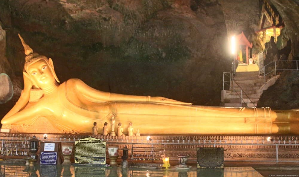The Best of Bangkok: The Grand Palace, Emerald & Reclining Buddha | ®ExcursionMania