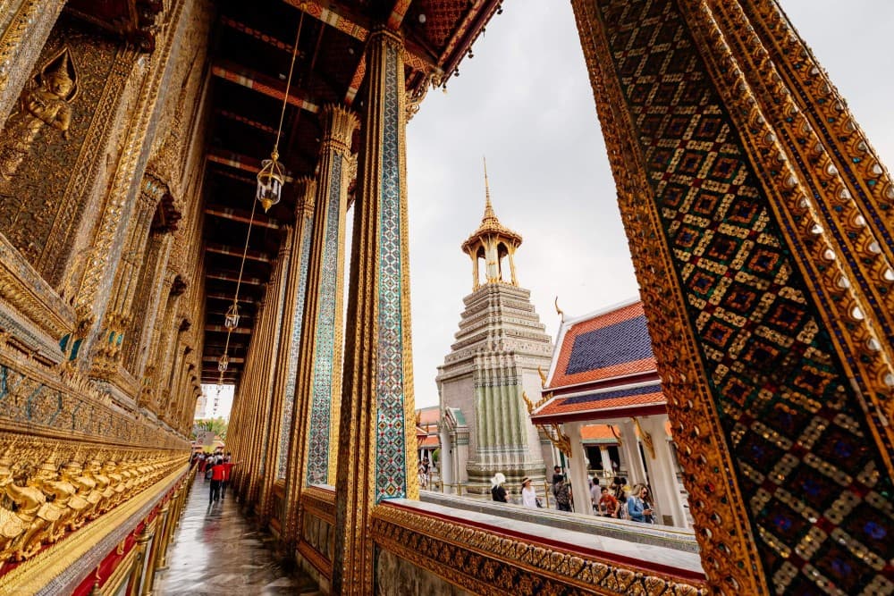 Bangkok Tour with Grand Palace, Emerald Buddha & Temple of Dawn | ®ExcursionMania