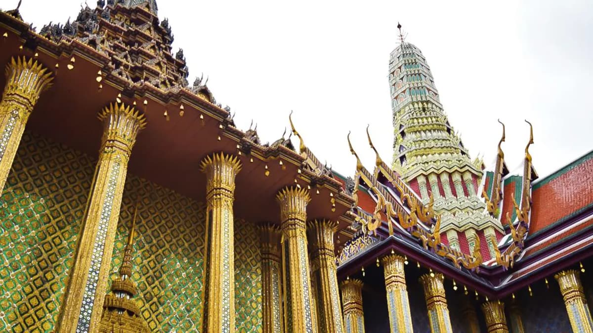 Bangkok Hindu Landmarks Tour with Grand Palace, Temples & Lunch | ®ExcursionMania