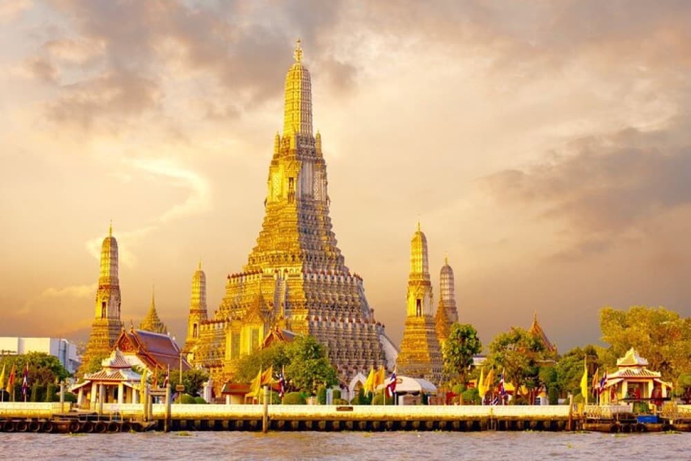 Photo Perfect Bangkok City Tour with Wat Arun & Reclining Buddha | ®ExcursionMania