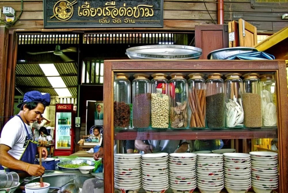 Chachoengsao One Day Trip from Bangkok : Historic Market and Buddhist | ®ExcursionMania