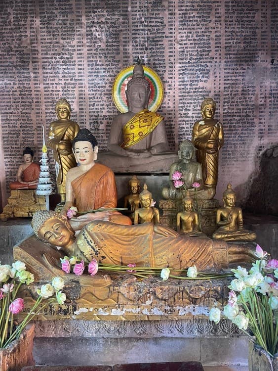 Kulen Waterfall & 1000 Lingas Join-in Tour with local snacks | ®ExcursionMania